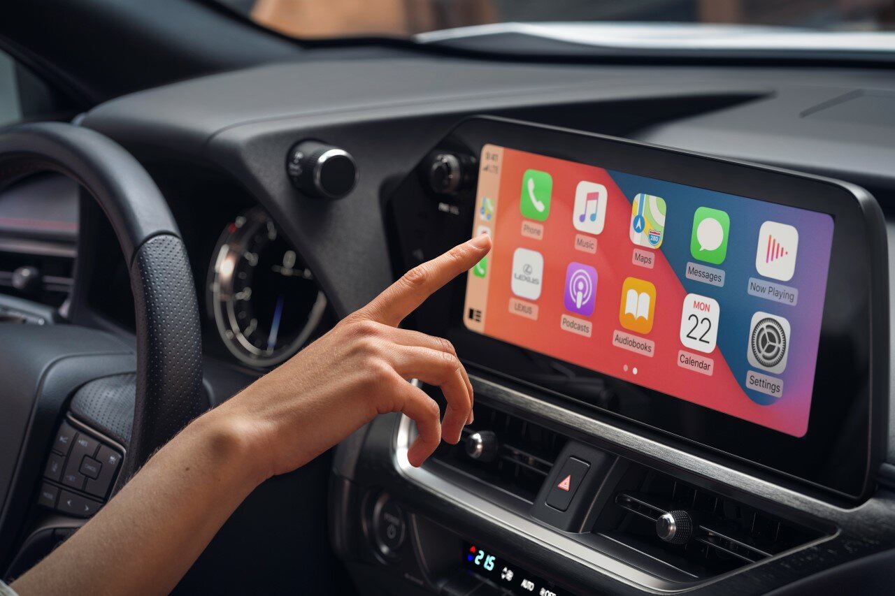 Modernizovaný Lexus UX přináší zcela nový multimediální systém Lexus MM21
