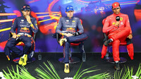 Sergio Pérez, Max Verstappen a Charles Leclerc na tiskovce po závodě v Belgii