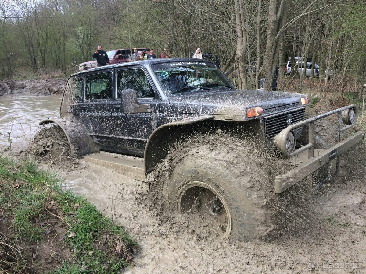 Lada Niva Bronto Extrém CROSS