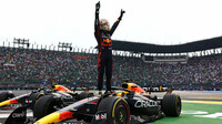 Max Verstappen si připsal 14.vítězství sezóny po závodě v Mexiku
