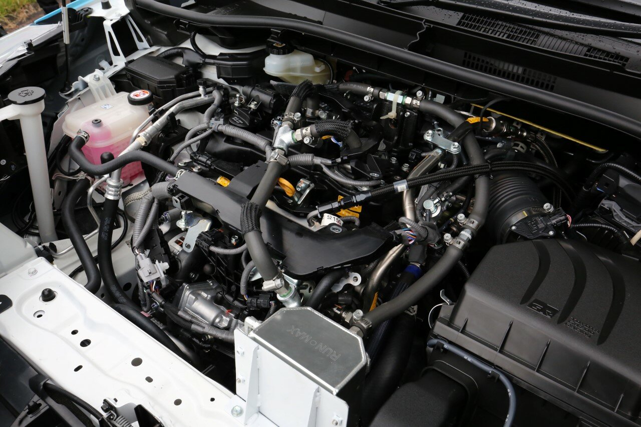 Toyota Corolla Cross H2 se spalovacím motorem na vodík