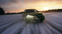 Škoda Enyaq RS iV drží rekord 7,351 km dlouhým driftem - anotační obrázek