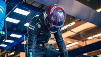 Alexander Albon nastupuje do nového vozu Williams FW45