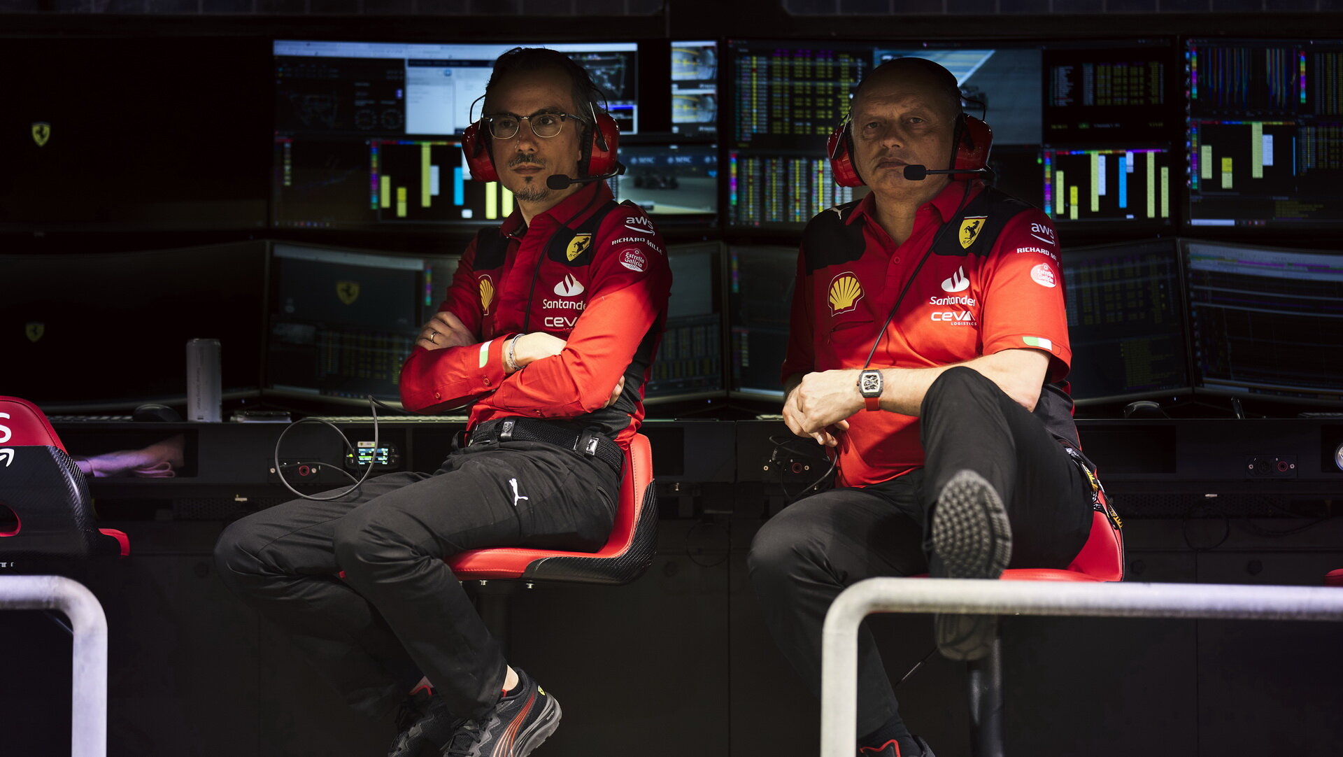Šéf Ferrari Vasseur (na snímku s Laurentem Mekiesem) vysvětluje kroky svého týmu po GP Austrálie