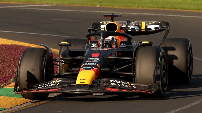 Max Verstappen v závodě v Austrálii