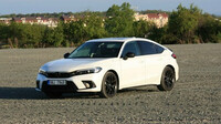 Test Honda Civic e:HEV Sport Pack Advence, zaslouženě autem roku? - anotační obrázek