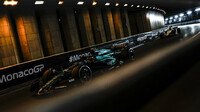 Fernando Alonso v tunelu v závodě v Monaku
