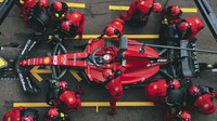 Ferrari se po chybě v Monaku Leclercovi omlouvá - anotační obrázek
