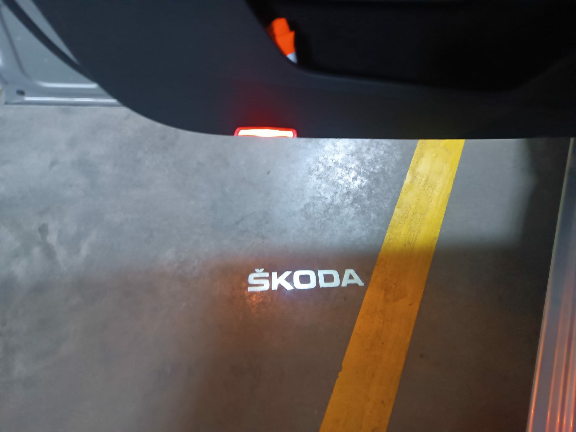 Škoda Superb Combi 2.0 TDI 147 kw DSG 4x4 Sport line