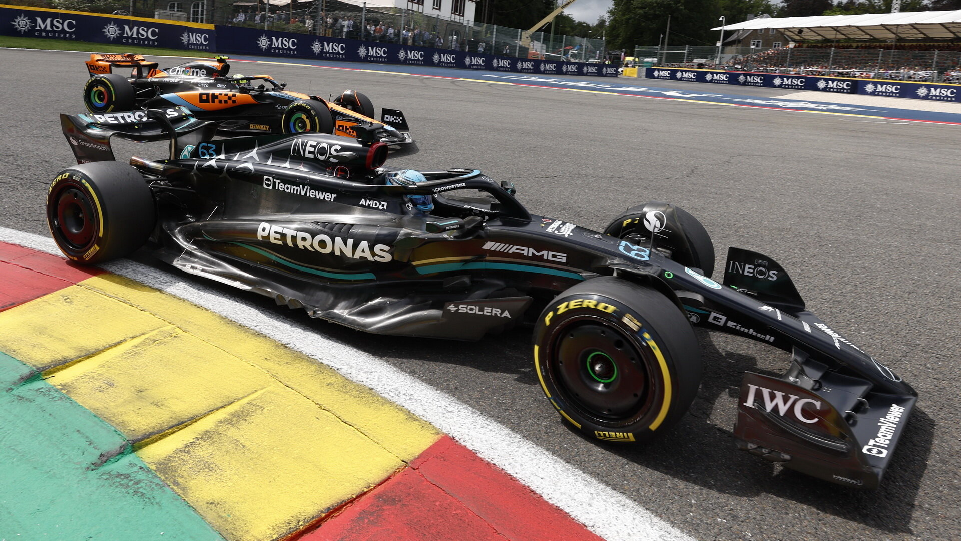 Mercedes má podle Norrise stále trochu navrch, ve zbytku sezóny očekává napínavé souboje
