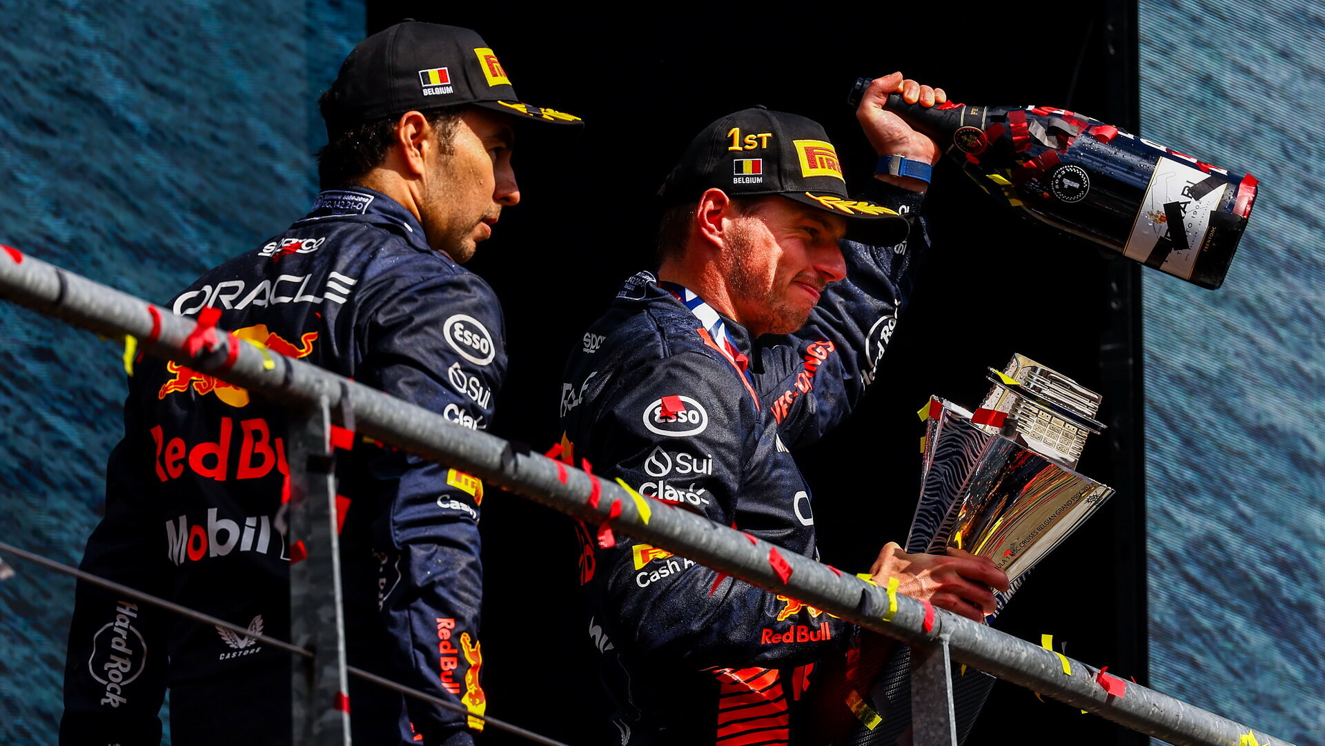 Piloti Red Bullu na pódiu v Belgii