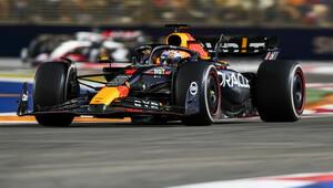 V prvním tréninku dominoval Verstappen, Sainz druhý - anotační obrázek
