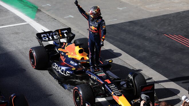 Max Verstappen si dojel pro vítězství v závodě v Brazílii