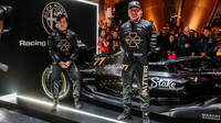 Valtteri Bottas a Guanyu Zhou s novým zbarvením vozu Alfa Romeo C43 pro víkend v Miami