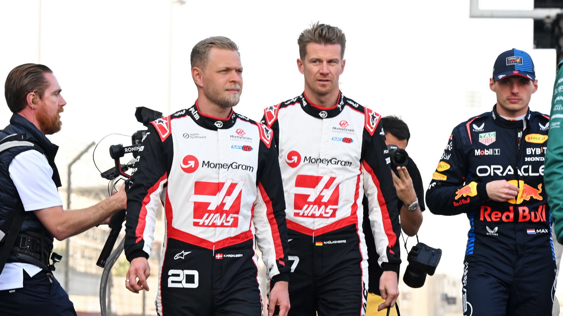 Kevin Magnussen a Nico Hülkenberg v Bahrajnu