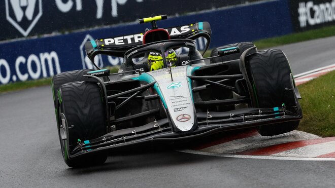 Lewis Hamilton s Mercedesem W15