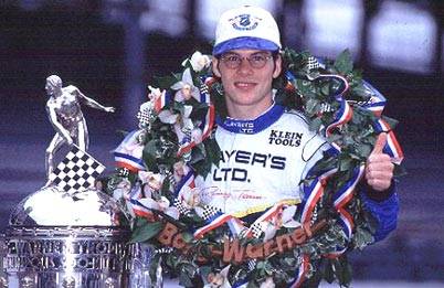 Jedním z vítězů 500 mil INDY je i Kanaďan Jacques Villeneuve