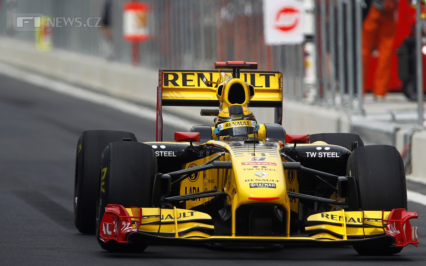 Většina lidí se shoduje, že v sezoně 2016 budeme vídat žluté monoposty Renault. Ale bude tomu tak opravdu?