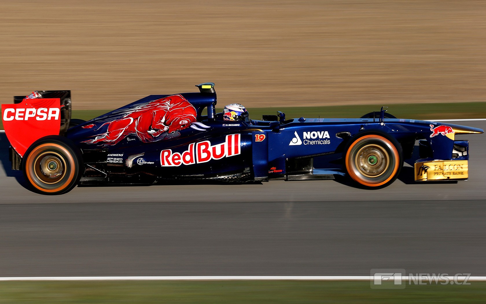 toro rosso str8