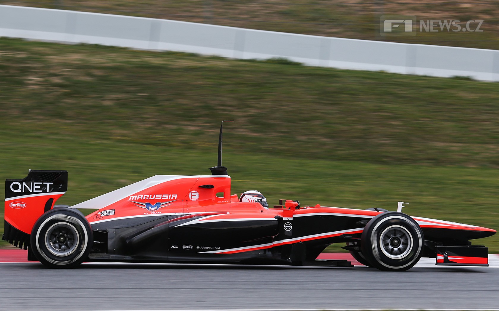 Marussia MR02