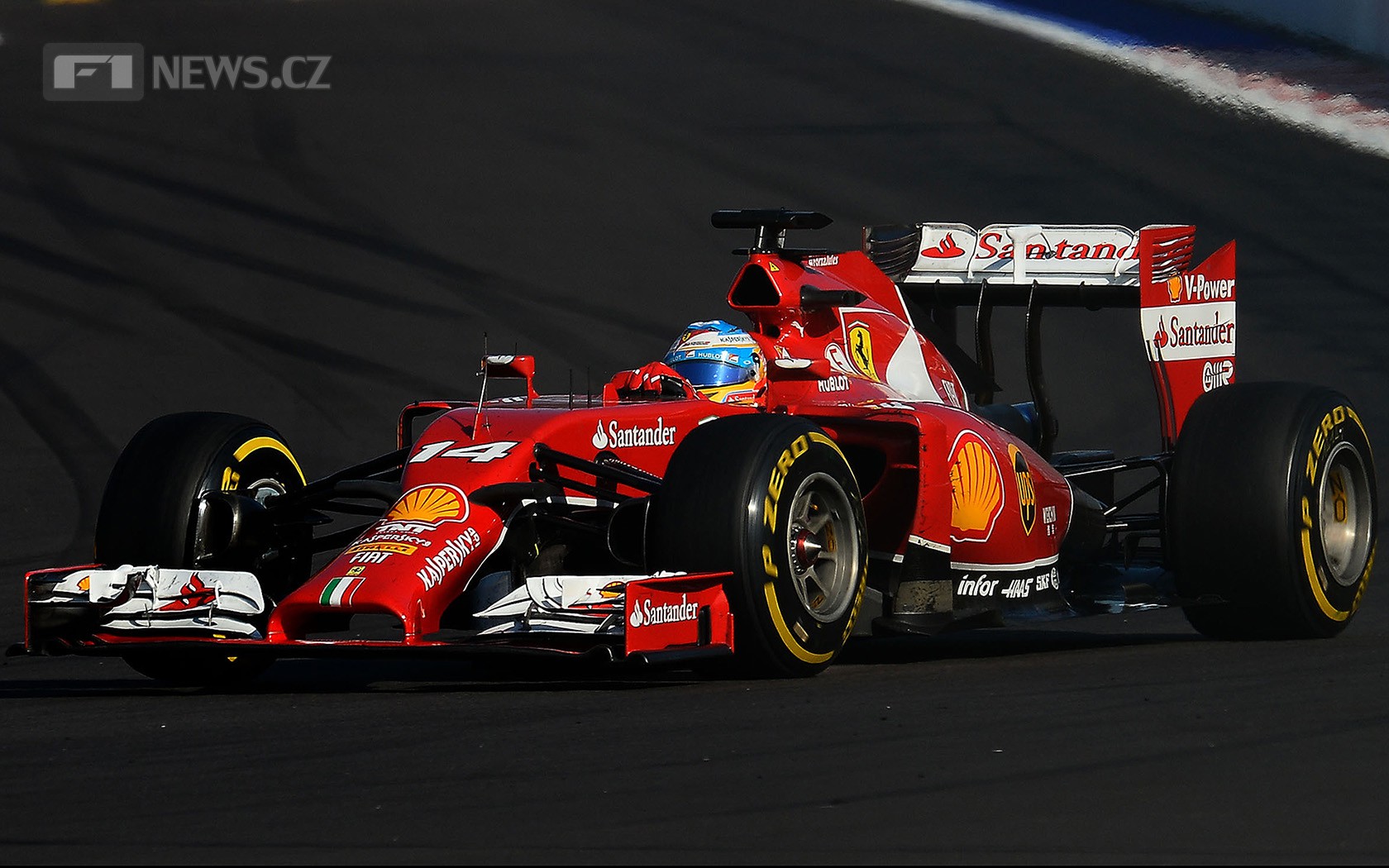 Fernando Alonso Ferrari opustil, u McLarenu ale zatím prožívá další zklamání